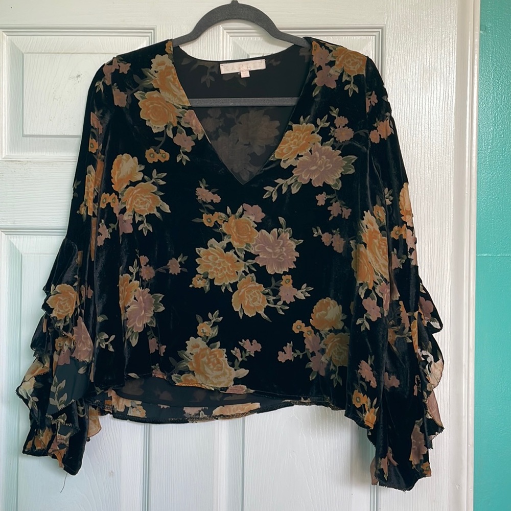 Karlie believer black and yellow floral long sleeve top V neck